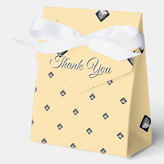 Vielen Dank Pyramid Cube Repeat Cream Geschenkschachtel (Vorderseite)