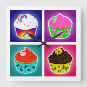 Vier-Cupcakes-Wanduhr Quadratische Wanduhr