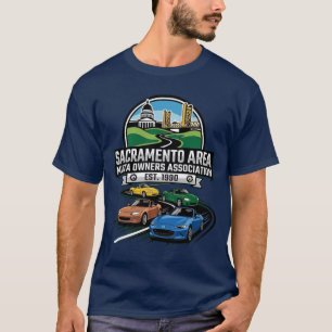Vier Generationen von Miatas T-Shirt