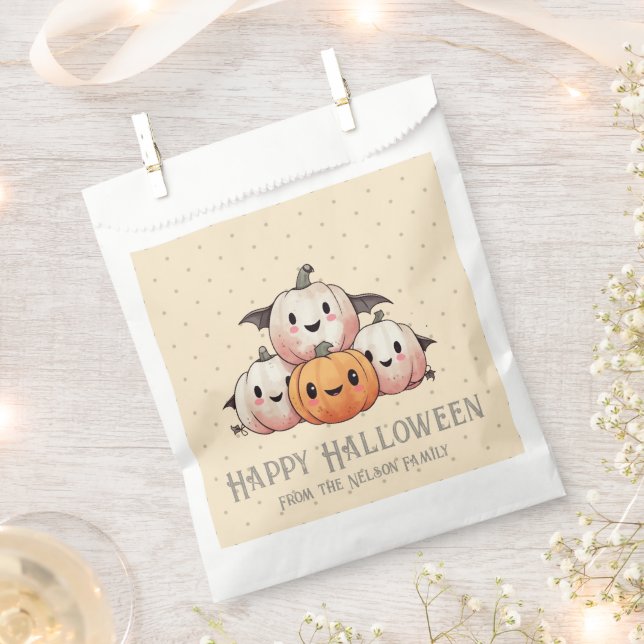 Vier glückliche Pumpkin Bats Gelbes glückliches Ha Geschenktütchen (Ausgeschnitten)