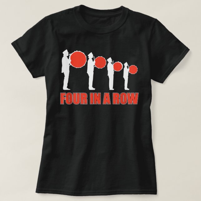 Vier in einer Reihe lustige Drumline Band Musicia T-Shirt (Design vorne)