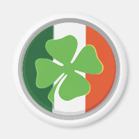 Vier Leaf Clover und irische Flaggenfarben