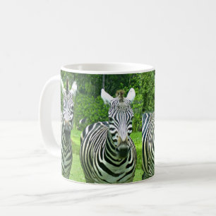 Vier Zebras im Wiesenlicht Kaffeetasse