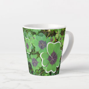 vierblättriges Kleeblatt Design Latte Tasse