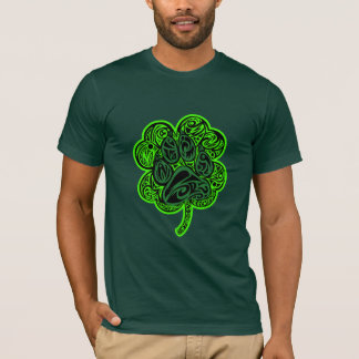 Vierblättriges Kleeblatt Tatzen-Druck T-Shirt