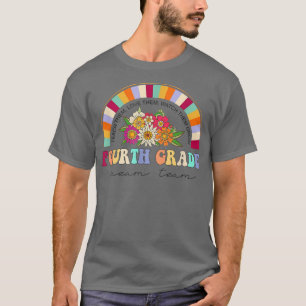 Viertes Traumteam rückwärts 4. Klasse auf S T-Shirt