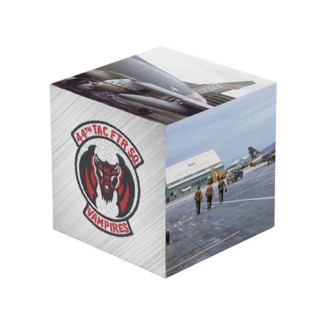 Vietnam 1 würfel (Vorderseite Schrägansicht)