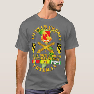 Vietnam Combat Veteran w 2. Bn 20. Artillerie DUI T-Shirt