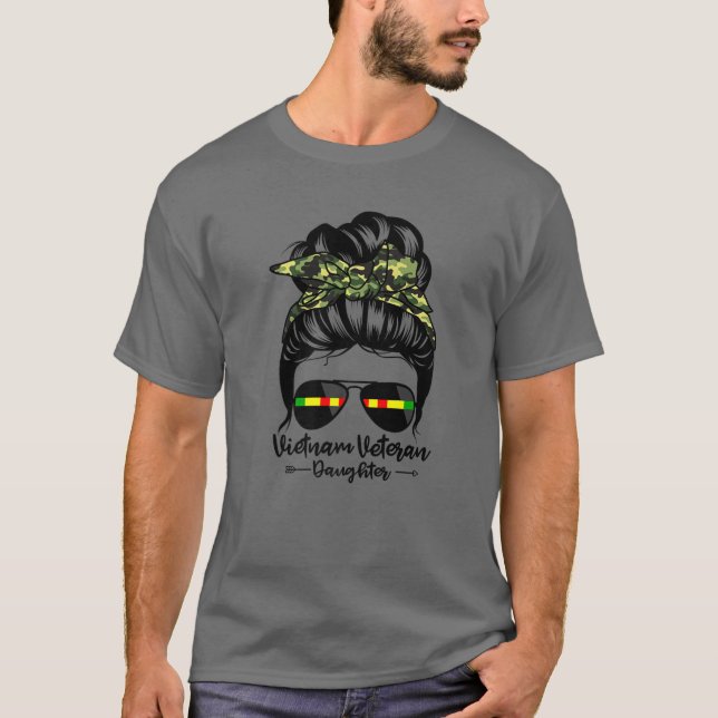 Vietnam Veteran Tochter Messy Bun Hair Funny Vete T-Shirt (Vorderseite)