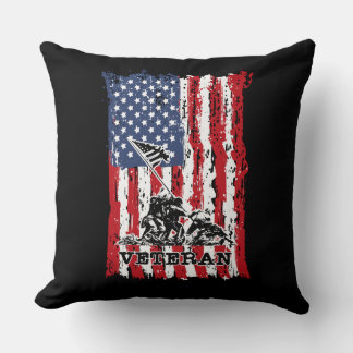 VIETNAM VETERANS: Honoring Your Sacrifice and Serv Kissen