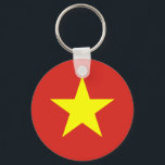 Vietnamesisch-Nationalflagge Schlüsselanhänger<br><div class="desc">Woll allen,  zu wissen,  dass du ein bestimmtes Land repräsentierst? Zeigen Sie Ihren nationalen Stolz mit dieser Flagge des Weltprodukts. Dieses Element zeigt eine Weltflagge mit der Flagge Vietnams. Besuchen Sie das World Flags Poster unter https://www.zazzle.com/worldflagsposter für weitere Produkte mit Flaggen und Bannern aus aller Welt.</div>