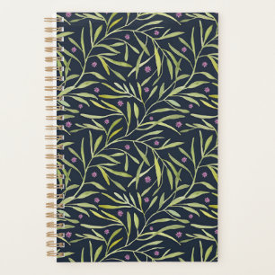 Vignes vertes sereines et feuillues avec fleurs ro