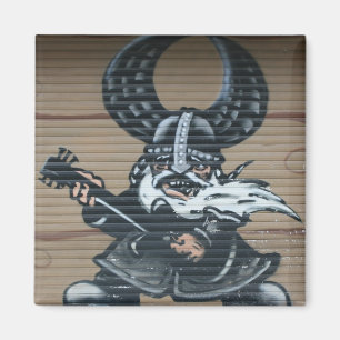 Viking-Gitarrist Graffiti, Berlin, Deutschland Magnet