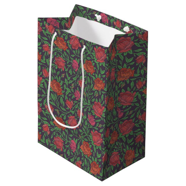 Viktorianisch Gothic Perfect Red & Fuchsia Rose Mittlere Geschenktüte (Vorderseite Schrägansicht)