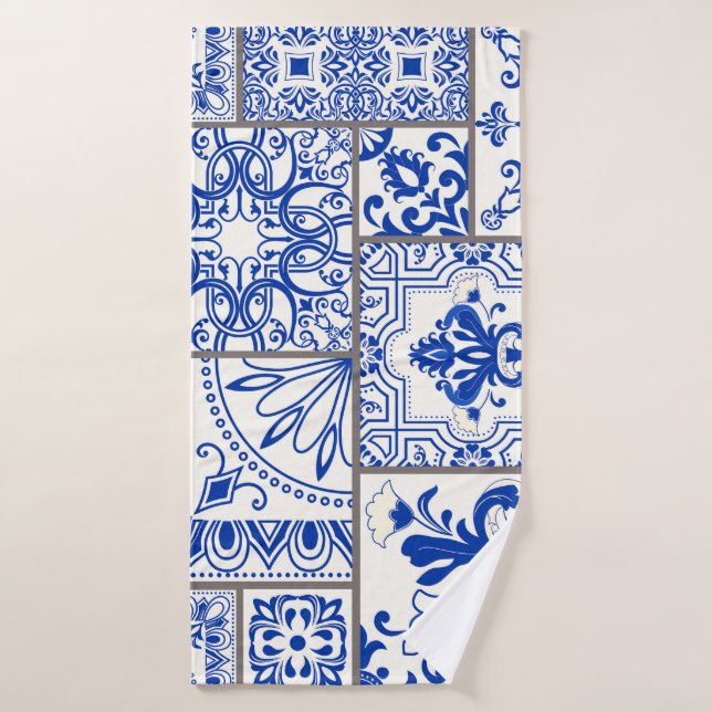 Viktorianisch Majolica: Patchwork Fliesenmuster. Badehandtuch (Badehandtuch)