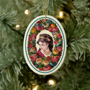 Viktorianische Frau in einem mehrfarbigen Rosenkra Keramik Ornament