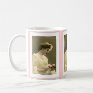 viktorianische Frau retrospektive Romantik Kaffeetasse