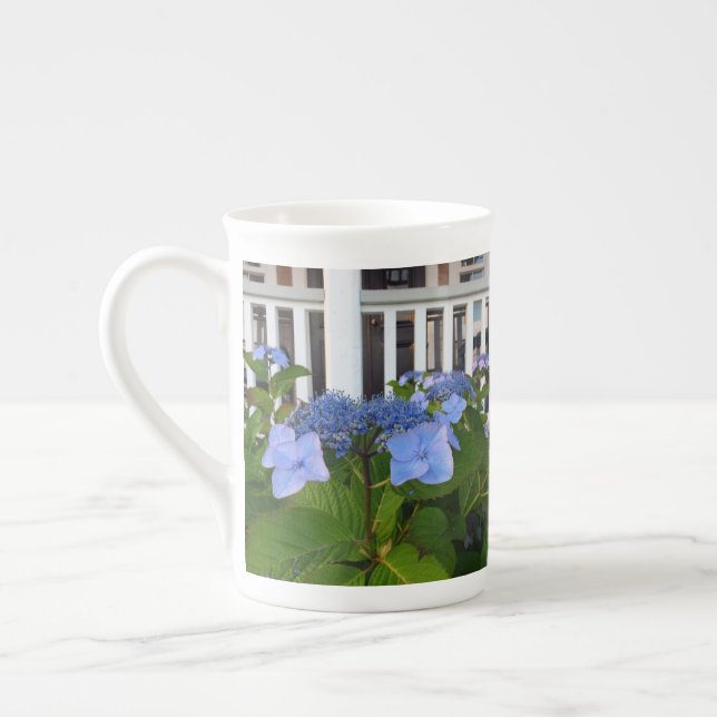 Viktorianische Hydrangea und Porch - Martha's Vine Prozellantasse (Links)