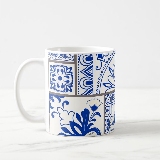 Viktorianische Majolika: Patchwork-Fliesenmuster. Kaffeetasse (Links)