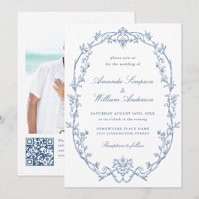 Viktorianischer Verzierter Blumendusty Blue QR Cod Einladung (Vorne/Hinten)