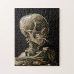 Vincent van Gogh Art<br><div class="desc">Vincent van Gogh (Niederländisch, 1853 - 1890) Schädel eines Skeletts mit brennender Zigarette, 1885-86, Öl auf Leinwand Ungerahmt: 32 cm × 24, 5 cm (13 in × 9, 6 in) Früharbeit von Vincent van Gogh. Dieses kleine Gemälde ist Teil der ständigen Sammlung des Van Gogh Museums in Amsterdam. Es wurde...</div>