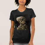 Vincent van Gogh Art T-Shirt<br><div class="desc">Vincent van Gogh (Niederländisch, 1853 - 1890) Schädel eines Skeletts mit brennender Zigarette, 1885-86, Öl auf Leinwand Ungerahmt: 32 cm × 24, 5 cm (13 in × 9, 6 in) Früharbeit von Vincent van Gogh. Dieses kleine Gemälde ist Teil der ständigen Sammlung des Van Gogh Museums in Amsterdam. Es wurde...</div>