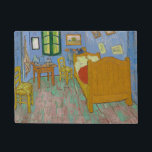 Vincent Van Gogh Bedroom Painting Fußmatte<br><div class="desc">Van Gogh Masterpiece Malerei - Dieses Vincent van Gogh Gemälde namens The Bedroom ist ein Gemälde von 1889 seines Schlafzimmers,  am Art Institute of Chicago. Es war sein Schlafzimmer in Arles,  Frankreich,  das er dekorierte und dieses Bild seines Schlafzimmers schuf.</div>