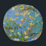 Vincent van Gogh - Blühender Mandelbaum Hocker<br><div class="desc">Das blühende Almond Tree (1890) von Van Gogh ist ein Vintager Post-Impressionismus feiner Kunst, florale Stillleben Malerei. Ein Ast aus einem Mandelbaum blüht in einem Frühjahrsgarten mit dem blauen Himmel im Hintergrund. Schöne blühende weiße Blume. Über den Künstler: Vincent Willem van Gogh (1853-1890) war ein postimpressionistischer Maler, dessen Werk besonders...</div>