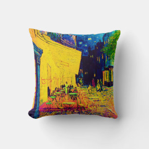 Vincent Van Gogh - Café-Terrasse bei Nacht Pop Art Kissen