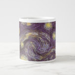 Vincent van Gogh - Starry Night Jumbo-Tasse<br><div class="desc">Die Starry Night (1889) von Vincent van Gogh ist ein Vintager Post-Impressionismus der Kunstlandschaft Landschaftsmalerei. Der Blick auf eine Stadt in einem Tal bei Nacht mit den Wolken, den Sternen und einem schönen goldgelben Halbmond. Es wurde im Laufe des Tages aus der Erinnerung gemalt und ist van Goghs bekanntestes Gemälde....</div>