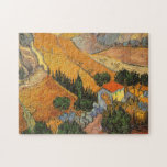 Vincent van Gogh - Tal mit Plowman<br><div class="desc">Das Tal mit Plowman Seen From Oove (1889) von Vincent van Gogh ist ein Vintages Landschaftsbild der Kunstlandschaft, das in Post-Impressionismus erbaut wurde. Ein pflügerischer Bauer, der die Felder seines Bauernhofs mit seinem Ochsenkühteam bearbeitet. Ein landwirtschaftliches Alltagsleben Landschaftsbilder mit Bäumen in einem Tal. Über den Künstler: Vincent Willem van Gogh...</div>