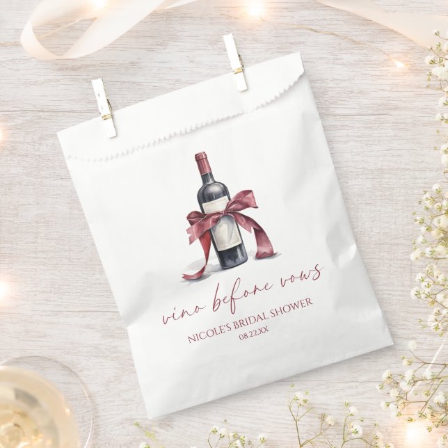 Vino Before Vows Red Wine Flasche Bow Brautparty Geschenktütchen (Ausgeschnitten)