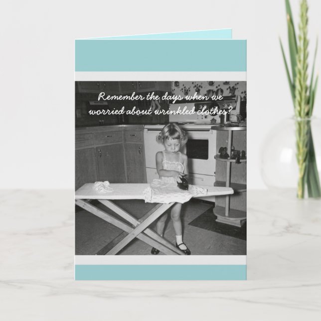 Vintag "50er Girl Ironing Happy Birthday Karte (Vorderseite)