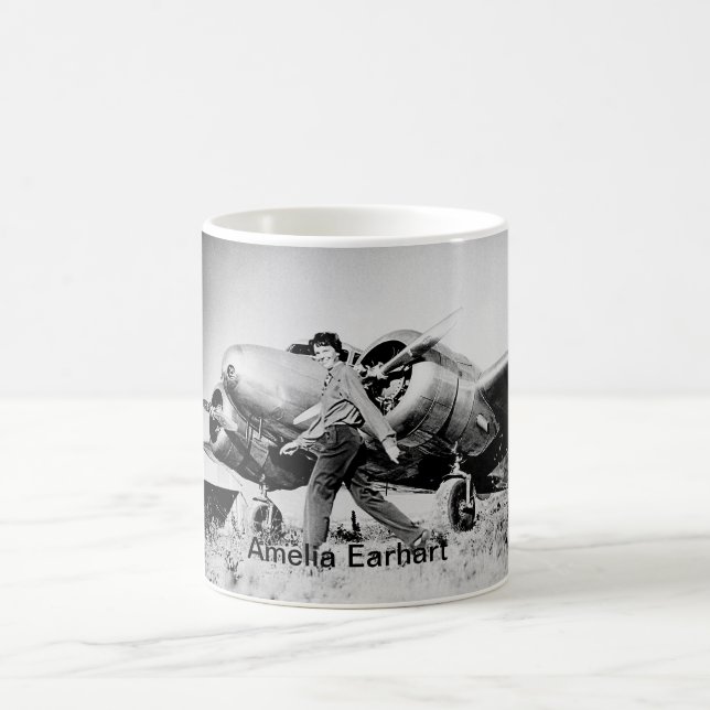 Vintag Amelia Earhart Foto Kaffeetasse (Mittel)