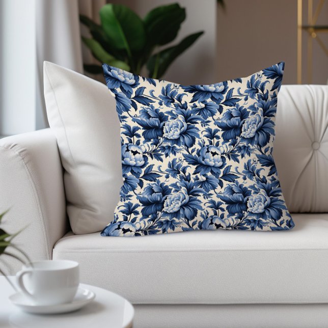 Vintag Blue Floral Damask Kissen (Blue vintage damask floral decorator pillow)