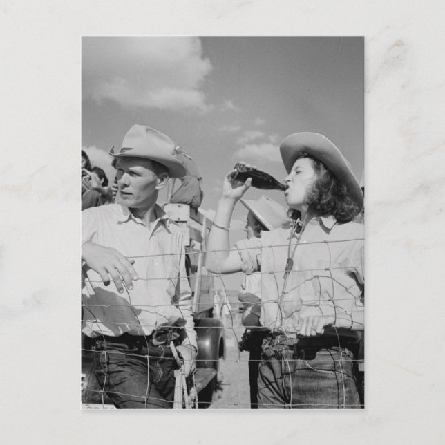 Vintag Cowgirl und Cowboy Fotografie Postkarte (Vorderseite)