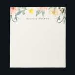 Vintag Gartenblume Notizblock<br><div class="desc">Vintag inspiriert Aquarellgarten Blume und Blattwerk, personalisiertes Notizblock.</div>