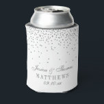 Vintag Glam Silver Confetti Wedding Dosenkühler<br><div class="desc">Feiern Sie stilvoll mit diesen Vintagen und sehr eleganten Hochzeitskellern. Dieses Design ist leicht mit Ihrer eigenen Formulierung zu personalisieren,  und Ihre Gäste werden begeistert sein,  wenn sie diese fantastischen Gastgeschenk kann Kühler sehen. Matching-Elemente finden Sie in der Auflistung.</div>