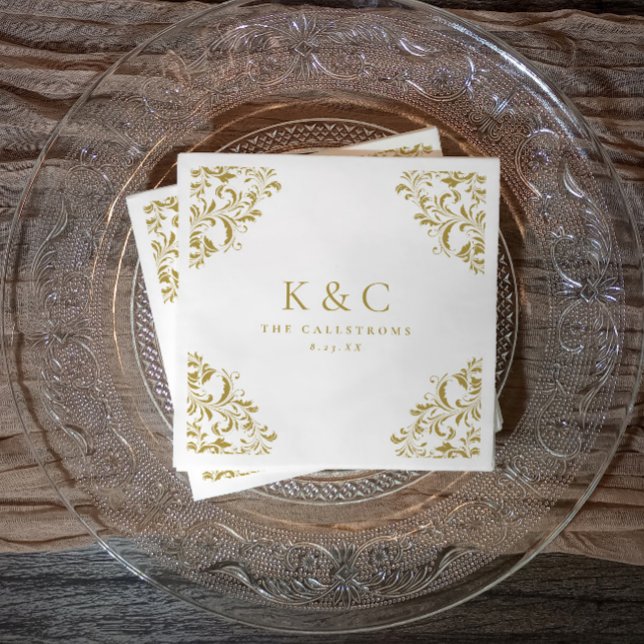 Vintag Gold Monogram Elegant Gold Wedding Serviette (Elegant gold monogram wedding napkin with printed baroque corners, perfect for receptions.)