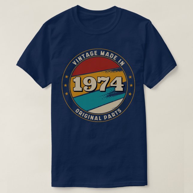 Vintag Made in 1974 Retro-Abzeichen T-Shirt (Design vorne)