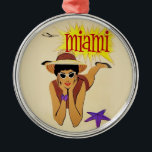 Vintag Miami Beach Ornament Aus Metall<br><div class="desc">Vintage Miami Tourismus Werbung - Flugzeug, Frau am Strand, Sonne und Sand</div>