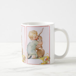 Vintag Ostern, Niedliches Junge Kind mit sonniger  Kaffeetasse