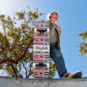 Vintag Pink Whimsical Floral Individuelle Name Skateboard