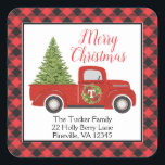 Vintag Red Christmas Truck Buffalo Karierte Adress Quadratischer Aufkleber<br><div class="desc">Dieses rustikale Retourenschild zeigt unseren Vintag inspirierten roten LKW, der einen Weihnachtsbaum mit Büffel kariert trägt! Klicken Sie auf die Schaltfläche Anpassen, um mehr Flexibilität beim Hinzufügen/Ändern des Textes und/oder der Grafik zu erhalten! Variationen dieses Designs sowie der Koordinationsprodukte sind in unserem Shop, zazzle.com/store/doodlelulu, erhältlich. Kontaktieren Sie uns, wenn Sie...</div>