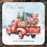 Vintag Red Christmas Truck USA Flag Patriotic Quadratischer Aufkleber<br><div class="desc">Vintage Red Truck Weihnachtskarten feiern die Ferien mit Patriotic Charm Freude und feierlichen Beifall in dieser Urlaubssaison mit unseren Vintagen Red Truck Weihnachtskarten. Diese Karten spiegeln perfekt den Geist eines rustikalen Winterwunderlandes wider und bestechen durch einen hübschen roten LKW, der mit einem Weihnachtsbaum im Hintergrund geschmückt ist, mit Set vor...</div>