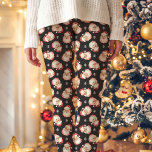 Vintag Retro Santa Claus Schwarzes Weihnachtsmuste Leggings<br><div class="desc">Fügen Sie Ihrem Kleiderschrank eine festliche Touch mit diesen Vintagen Weihnachtsgeschenk-Leggings im Retro-Stil hinzu. Diese Leggings mit einem charmanten Santa-Muster auf schwarzem Hintergrund sind perfekt für die Ferienzeit geeignet. Sie sind komfortabel und stilvoll eingerichtet und eignen sich hervorragend für Feierlichkeiten, zum gemütlichen Zuhause oder um dem Alltag einen nostalgischen Weihnachtsgeist...</div>