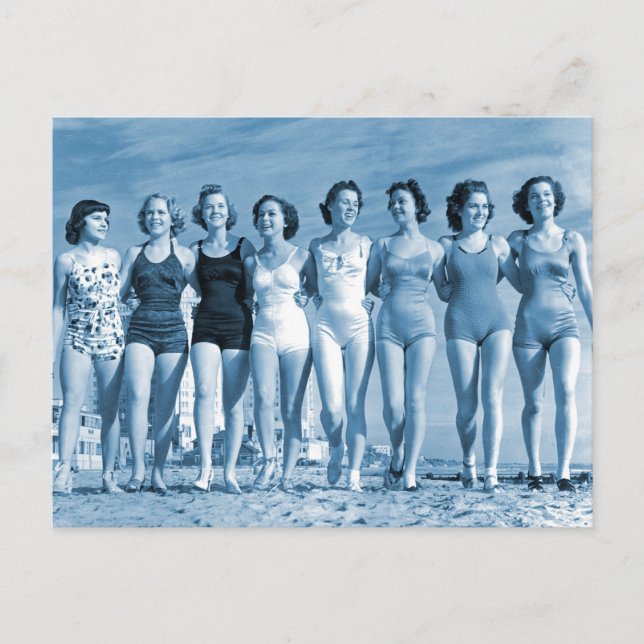 Vintag Retro Women Kitsch Surfing Beach Nuts Postkarte (Vorderseite)