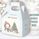 Vintag Snowman Christmas Boy Babydusche Medium Geschenkschachtel<br><div class="desc">Niedliche Weihnachtsjunge Dusche mittlere Gable Gevor Schneeflocken mit einem schönen Schneemann,  Weihnachtsbaum mit Geschenken und Schnee in blau,  mit Vintagen Farben. Sie können aus 3 Größen dieser Gable-Vorzugboxen wählen - Kate Eden Art</div>
