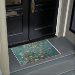 Vintag Van Gogh Almond Blossom Fußmatte<br><div class="desc">In das Design dieses Produktes aufgenommen ist ein ansprechender Ausdruck von "Almond Blossom" ein Öl auf Leinwand Malerei erstellt 1890 von Vincent van Gogh. Vincent van Gogh (1853 - 1890) war ein niederländischer postimpressionistischer Maler, der in etwas mehr als einem Jahrzehnt etwa 2.100 Gemälde schuf, darunter etwa 860 Ölgemälde, von...</div>