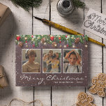 Vintag Wohn Weihnachten 3 Foto<br><div class="desc">Feiern Sie die Urlaubssaison mit diesen rustikalen Weihnachtskarten mit 3 Fotos,  die Sie durch Ihr eigenes ersetzen können,  einem dunklen Holzhintergrund,  festlichen Weihnachtsbaumzweigen,  Rot- und Goldbaumdekorationen,  Streichelleuchten,  Ihrem Namen und dem Jahr.</div>